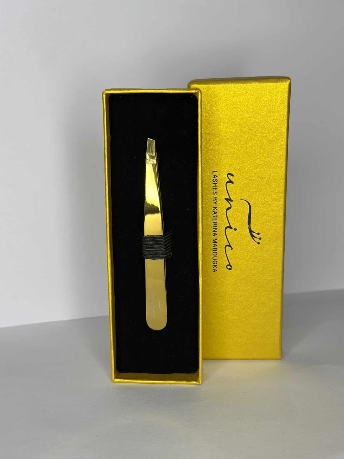 Unico Gold Precision Slant Tweezer – Deluxe Edition